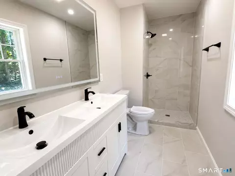 Bath - 9 Washington St, Windsor Locks, CT 06096 photo 2 of 4