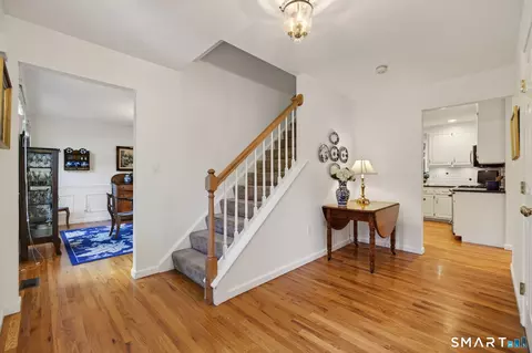 Entry Way - 3 Beagle Trl, Sandy Hook, CT 06482 photo 1 of 1