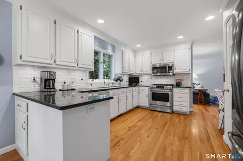 Kitchen - 3 Beagle Trl, Sandy Hook, CT 06482 photo 2 of 2