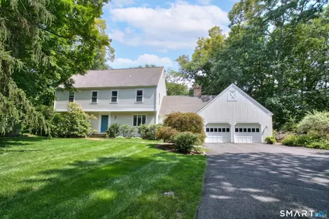 4 Pilgrim Ln, Weston, CT 06883