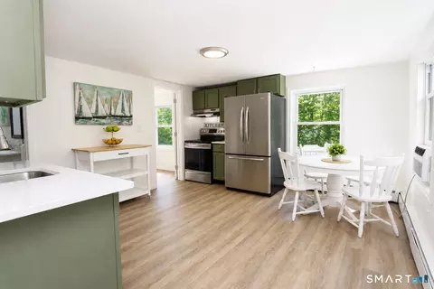 89 Brook St, Glastonbury, CT 06033