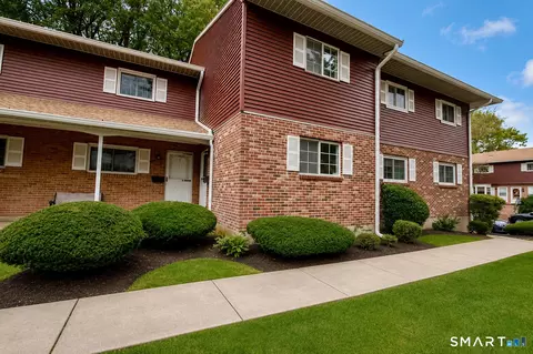 236 Edgemoor Rd #B, Bridgeport, CT 06606