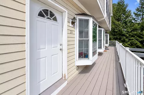 24 Wishing Well Ln #24, New Milford, CT 06776