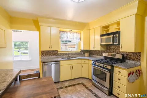 Kitchen - 87 Hawkins St, Killingly, CT 06239 photo 1 of 4