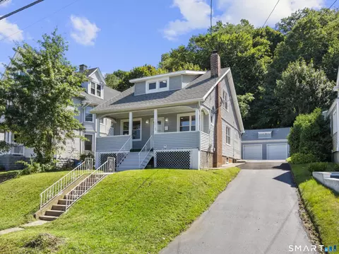 1025 Townsend Ave, New Haven, CT 06512