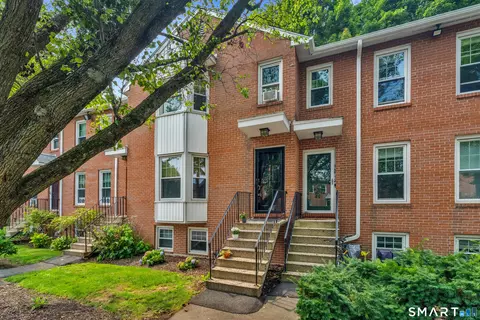 904 12 State St #9, New Haven, CT 06511