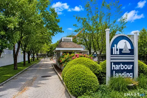 14 Harbour Close Close, New Haven, CT 06519