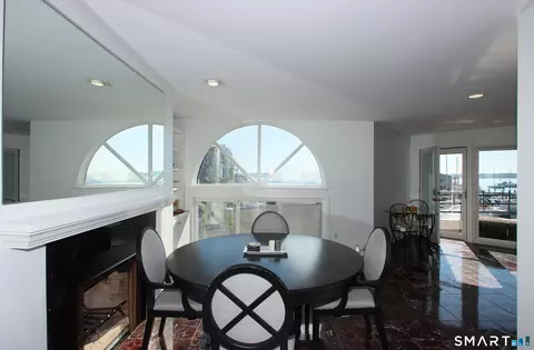 14 Harbour Close, New Haven, CT 06519