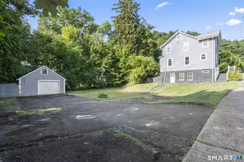 Exterior - 33 Evergreen Ave, Hamden, CT 06518 photo 2 of 3
