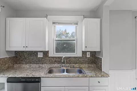 Kitchen - 33 Evergreen Ave, Hamden, CT 06518 photo 2 of 2