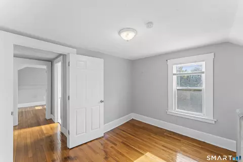 Bedroom - 33 Evergreen Ave, Hamden, CT 06518 photo 7 of 10
