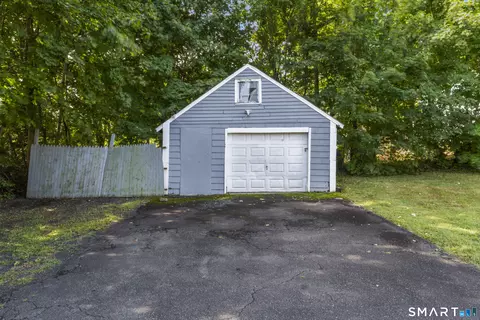 Exterior - 33 Evergreen Ave, Hamden, CT 06518 photo 3 of 3