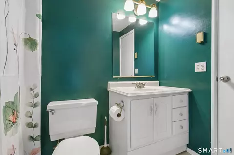 Bath - 17 Lakeside Dr #N, Ledyard, CT 06339 photo 1 of 2