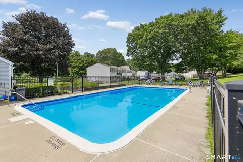 Exterior - 17 Lakeside Dr #N, Ledyard, CT 06339 photo 6 of 7