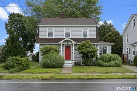 556 Ocean Ave, New London, CT 06320