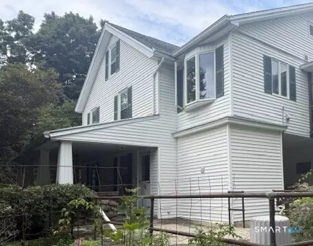 54 Beacon Manor Rd, Naugatuck, CT 06770