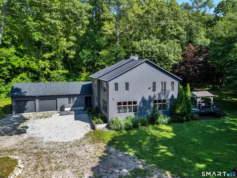 23 Carriage Dr, Stonington, CT 06378