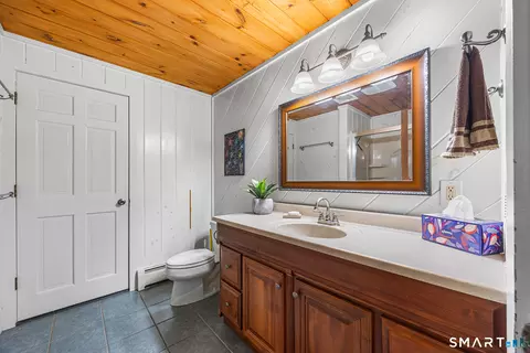 Bath - 82 E River Rd, Barkhamsted, CT 06063 photo 3 of 4
