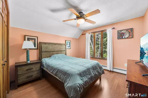 Bedroom - 82 E River Rd, Barkhamsted, CT 06063 photo 3 of 4