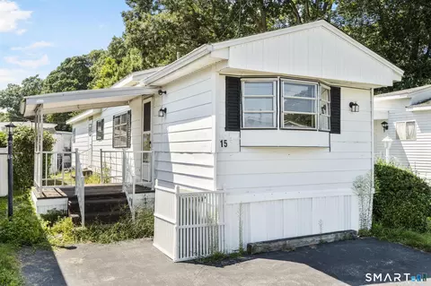 Exterior - 15 Broadway N, Westbrook, CT 06498 photo 2 of 4