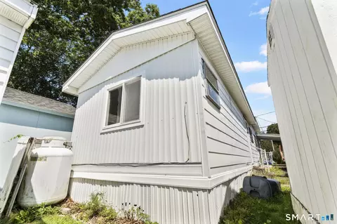 Exterior - 15 Broadway N, Westbrook, CT 06498 photo 4 of 4