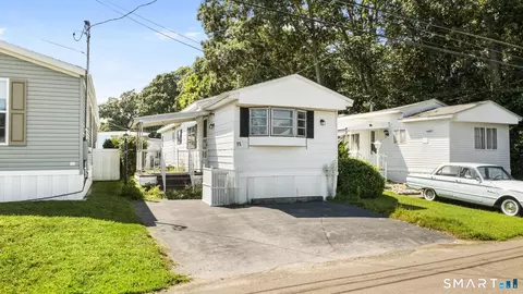 View/Area - 15 Broadway N, Westbrook, CT 06498 photo 1 of 10