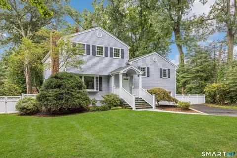 104 Old Rd, Westport, CT 06880