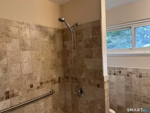 Bath - 122 Centerbrook Rd, Hamden, CT 06518 photo 4 of 8