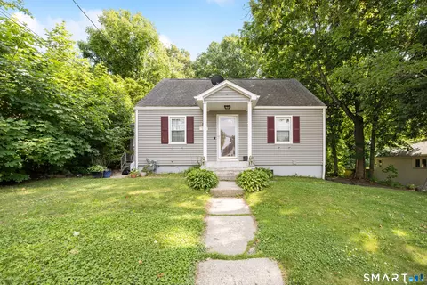 202 Moran St, Waterbury, CT 06704