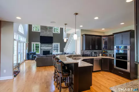 Kitchen - 50 Red Oak Dr, Killingly, CT 06239 photo 1 of 2