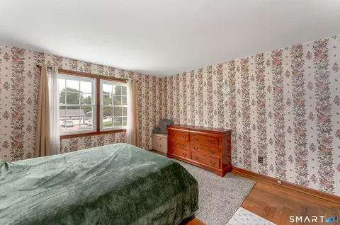 Bedroom - 4 Mohawk Dr, Wolcott, CT 06716 photo 5 of 9