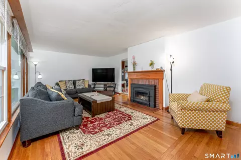Living - 4 Mohawk Dr, Wolcott, CT 06716 photo 1 of 4