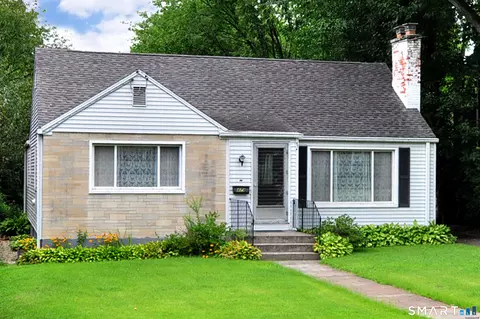 474 Fern St, West Hartford, CT 06107