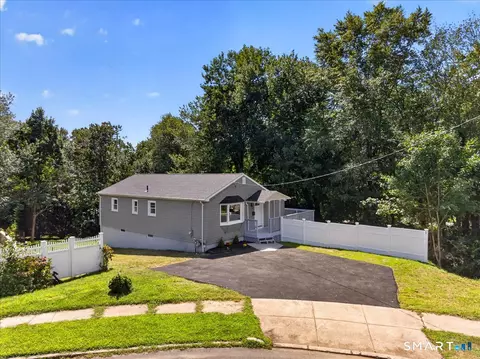 62 Pearson Ave, Milford, CT 06460