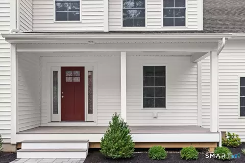 Exterior - 9 Beechwood Dr, Sandy Hook, CT 06482 photo 2 of 4