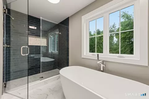 Bath - 9 Beechwood Dr, Sandy Hook, CT 06482 photo 2 of 6