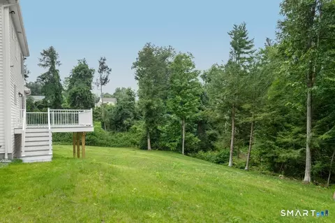 Exterior - 9 Beechwood Dr, Sandy Hook, CT 06482 photo 3 of 4