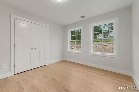 Bedroom - 9 Beechwood Dr, Sandy Hook, CT 06482 photo 3 of 5