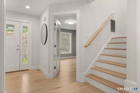Entry Way - 9 Beechwood Dr, Sandy Hook, CT 06482 photo 3 of 5