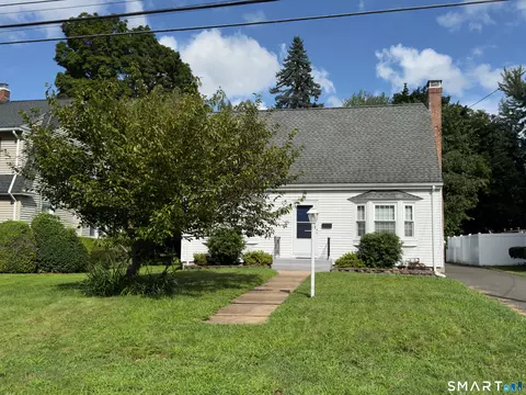 24 Colonial St, West Hartford, CT 06110