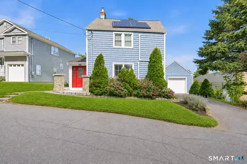 383 Fiske Ave, Bridgeport, CT 06606