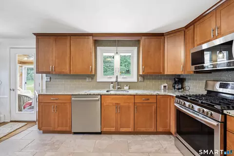 Kitchen - 263 Preston St, Windsor, CT 06095 photo 4 of 5