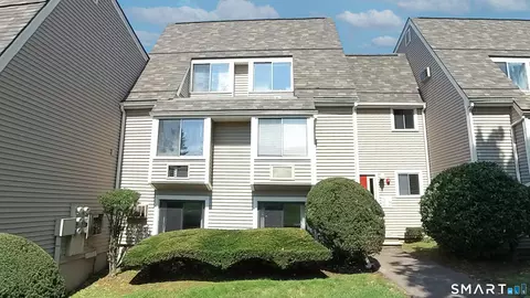 Exterior - 92 Sterling Vlg #92, Meriden, CT 06450 photo 2 of 15