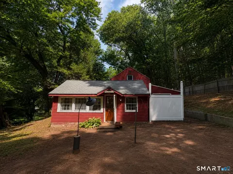 Exterior - 342 Mountain Rd, Windsor, CT 06095 photo 2 of 2