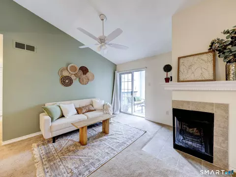 31 High St #5307, East Hartford, CT 06118