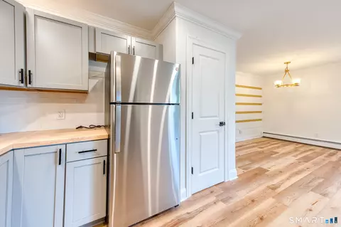Kitchen - 443 E Mitchell Ave #443, Cheshire, CT 06410 photo 5 of 7