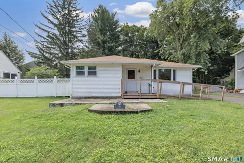 50 Sheffield Ln, Naugatuck, CT 06770