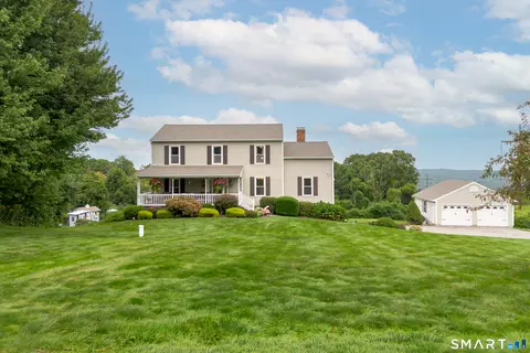 25 Bonnie Vu Ln, New Milford, CT 06776