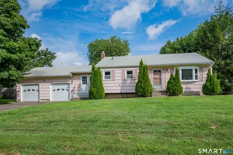 130 Country Ln, East Hartford, CT 06118