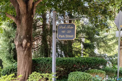 197 Park St #197, New Canaan, CT 06840